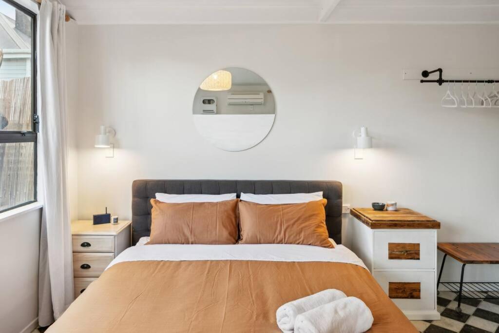 950M To Cbd - Instant Book Tidy Unit Apartment กิสบอร์น ภายนอก รูปภาพ
